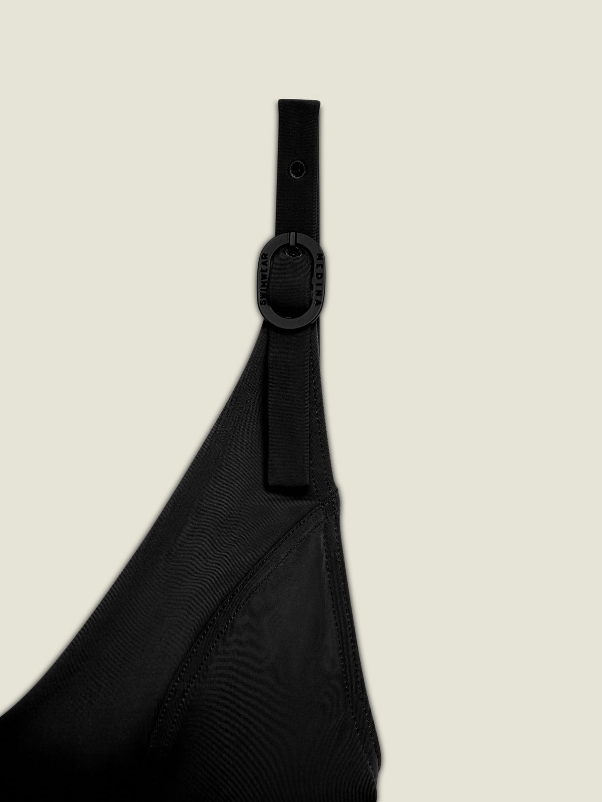 Verne – Black